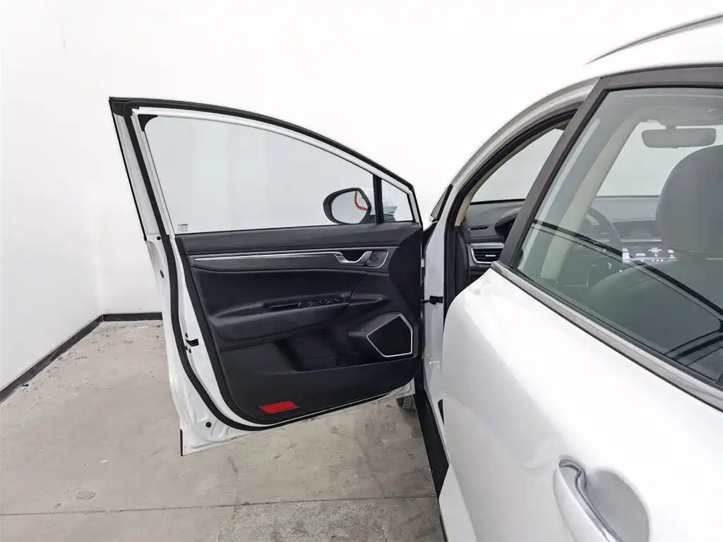 GEELY AUTOMOBILE EMGRAND GS