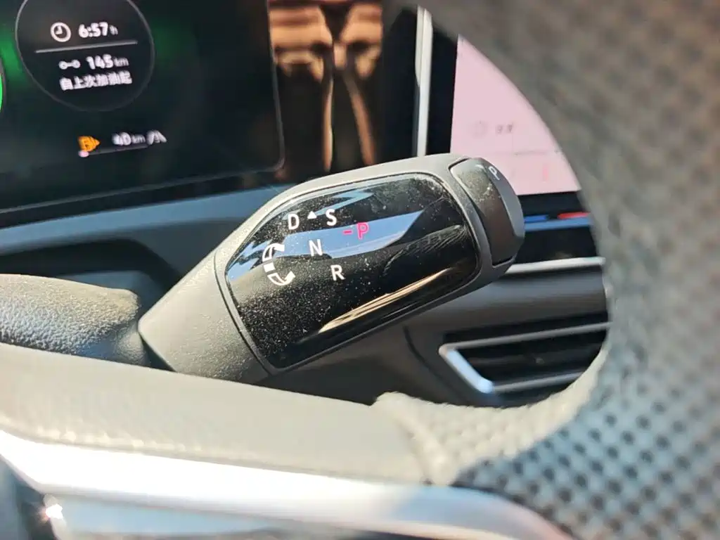 Volkswagen Tiguan L — миниатюра 19