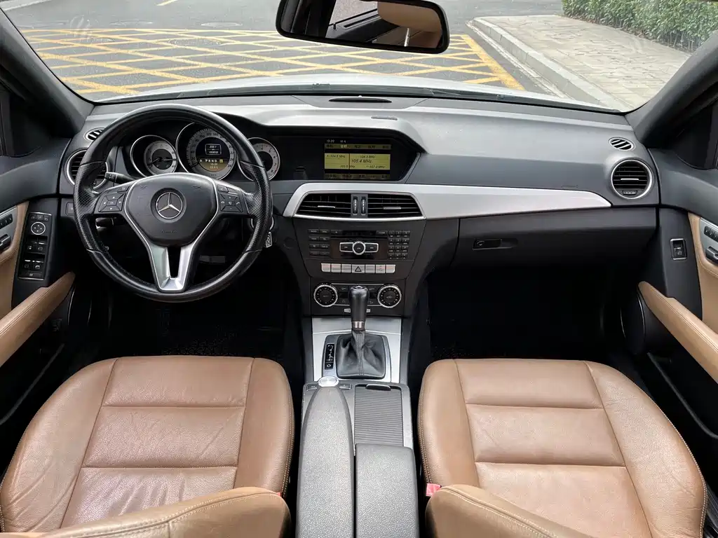 Mercedes-Benz C-Class (Import) — миниатюра 13