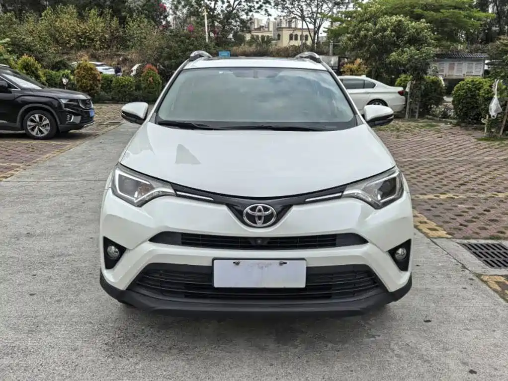 Toyota RAV4 2016 2.0L CVT V