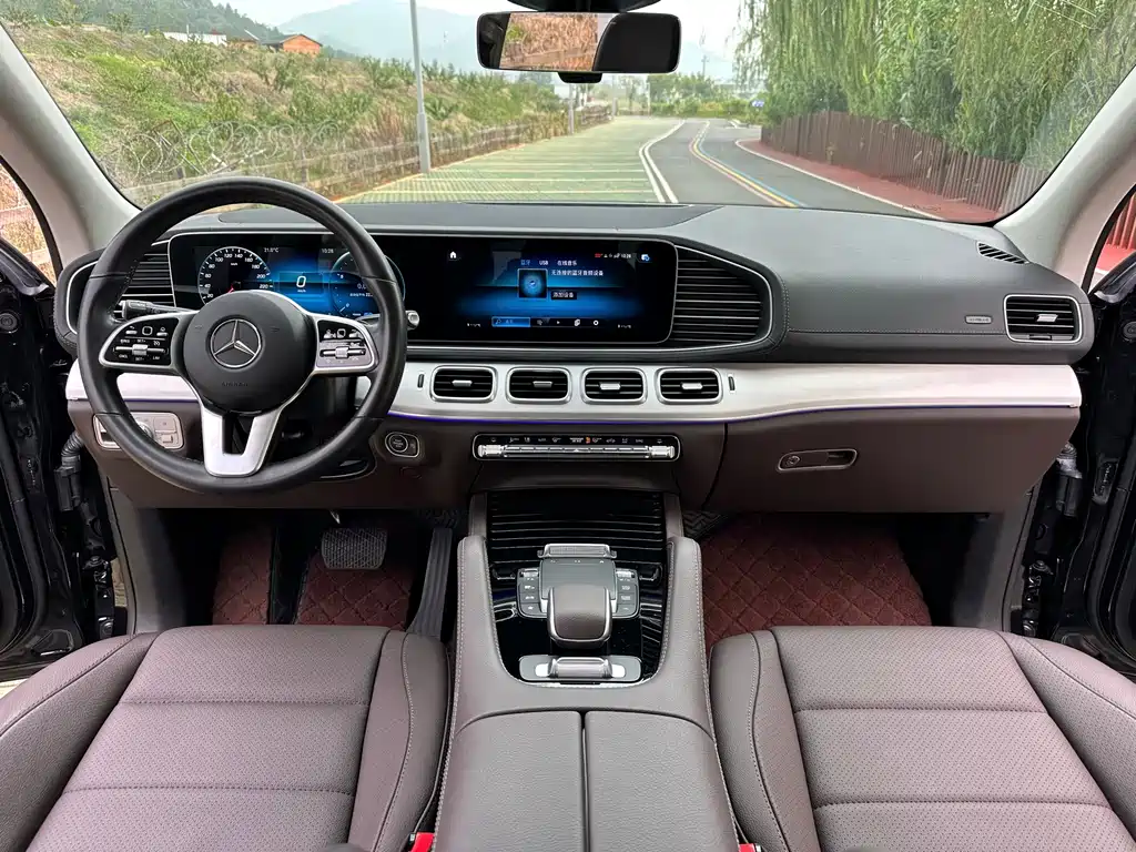 Mercedes-Benz GLE (Import) — миниатюра 11