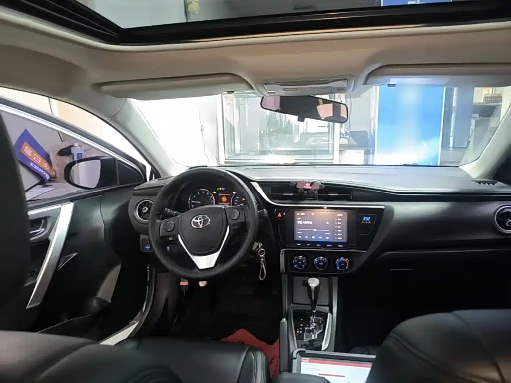 Toyota Corolla — миниатюра 10