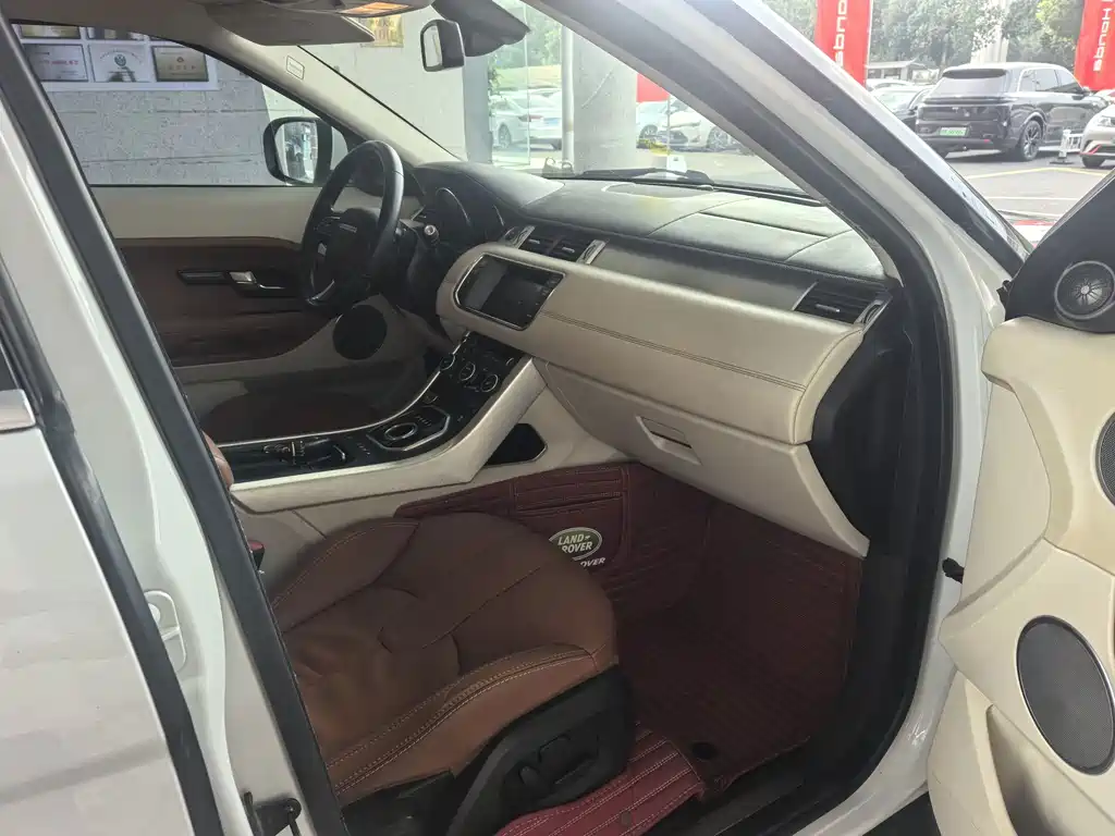 Land Rover Evoque (Import) — миниатюра 12