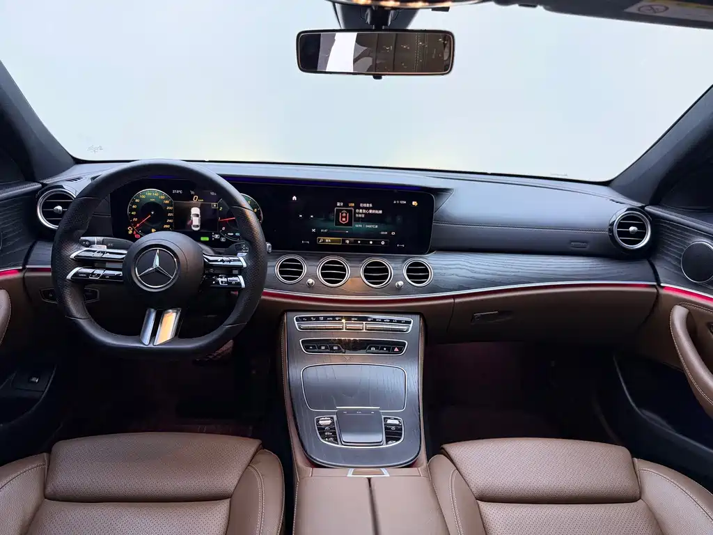 Mercedes-Benz E-Class — миниатюра 7