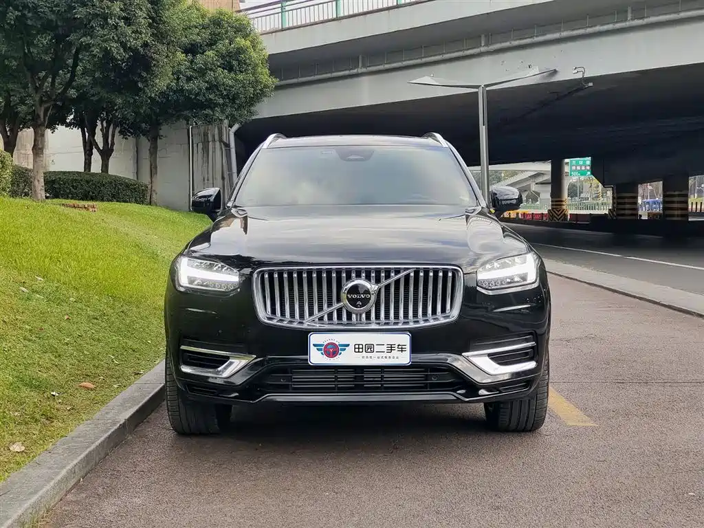 VOLVO XC90 PLUG IN HYBRID