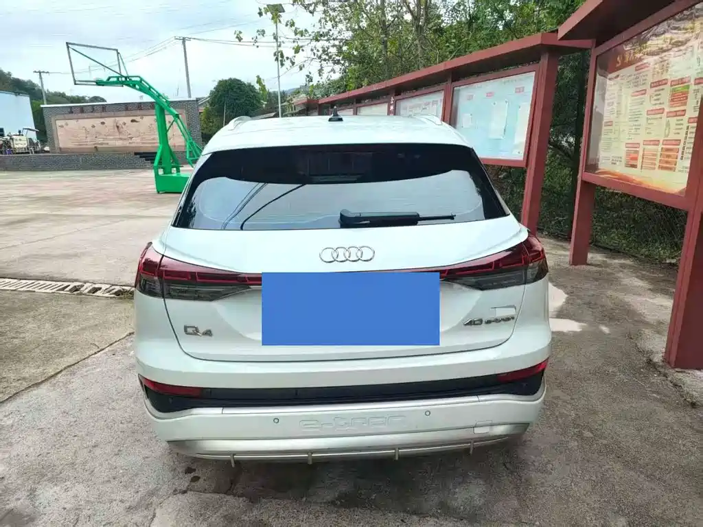 Audi Q4 e-tron — миниатюра 8