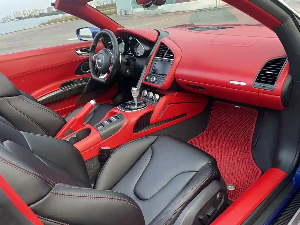 Audi R8 — миниатюра 12