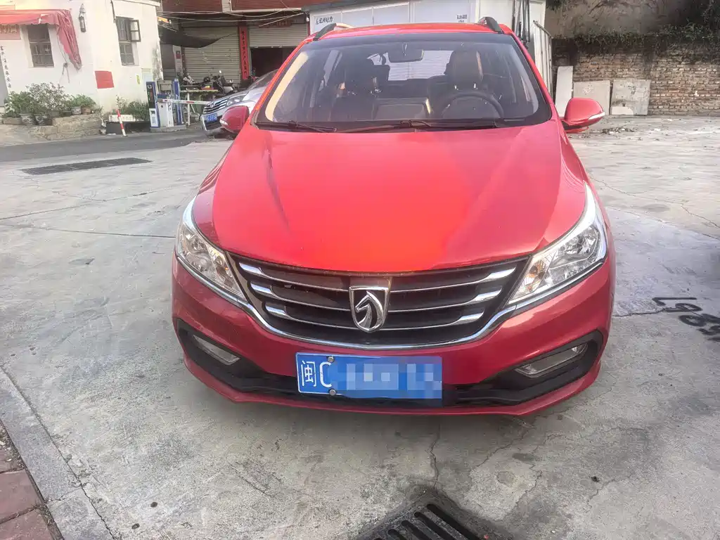 Baojun 310 2016 1.2L MT Luxury