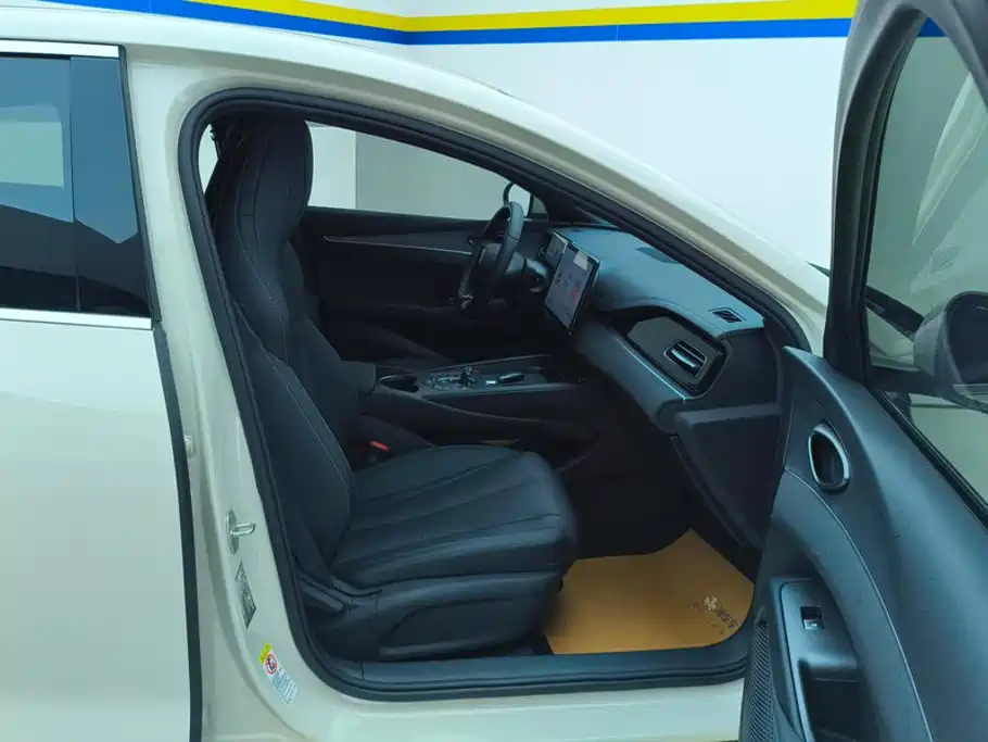 BYD Seal 06 06 2024 DM-i 120KM
