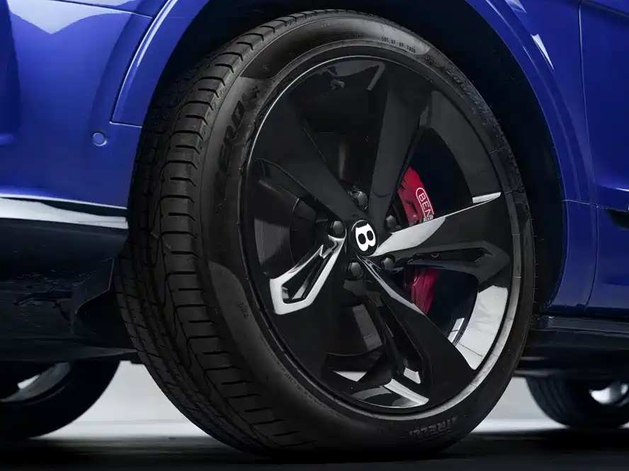 Bentley Bentayga — миниатюра 10
