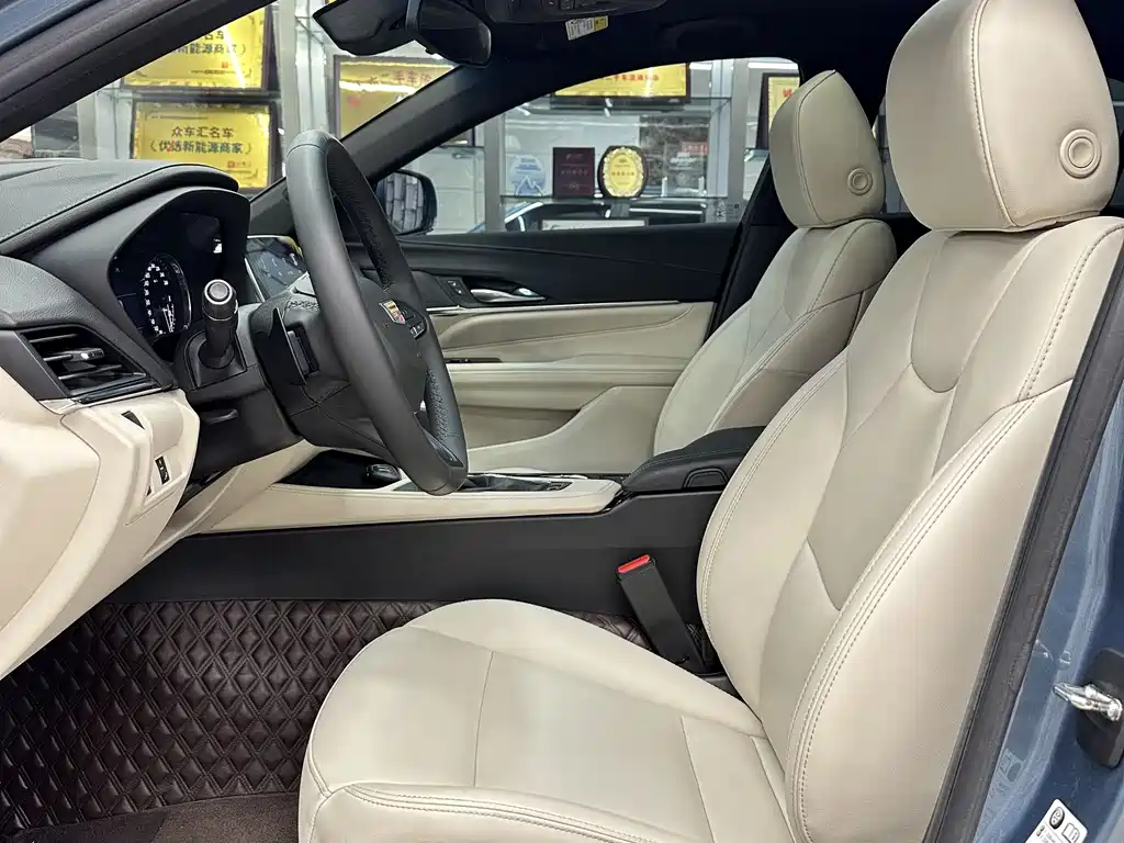 Cadillac CT4 2023 25T