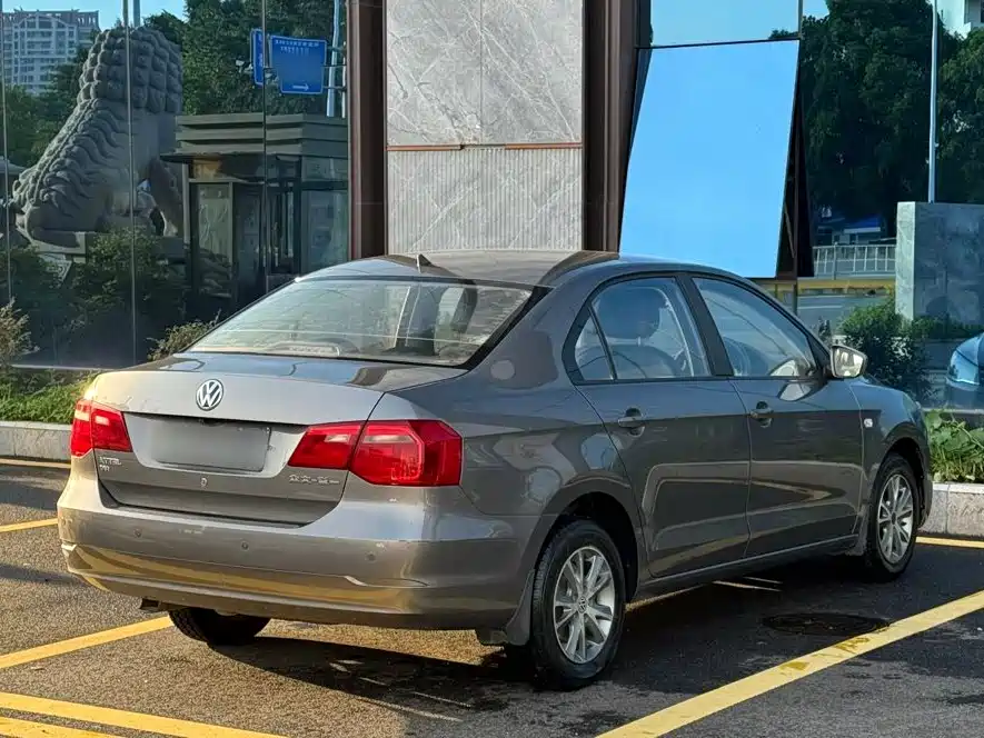 Volkswagen Jetta — миниатюра 7