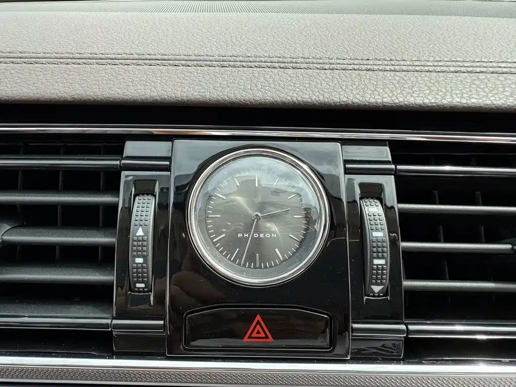 Volkswagen Phideon — миниатюра 6
