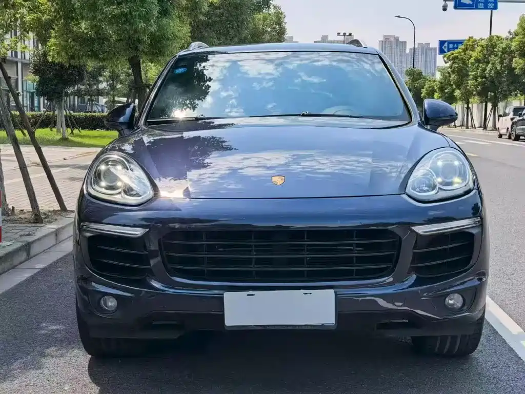 Porsche Cayenne — миниатюра 2
