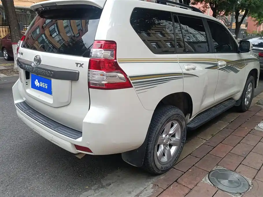 Toyota Land Cruiser Prado 2016 2.7L AT Standard