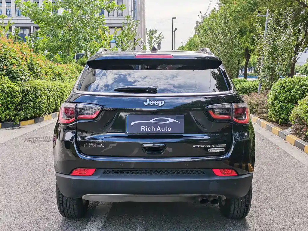 Jeep Compass — миниатюра 5
