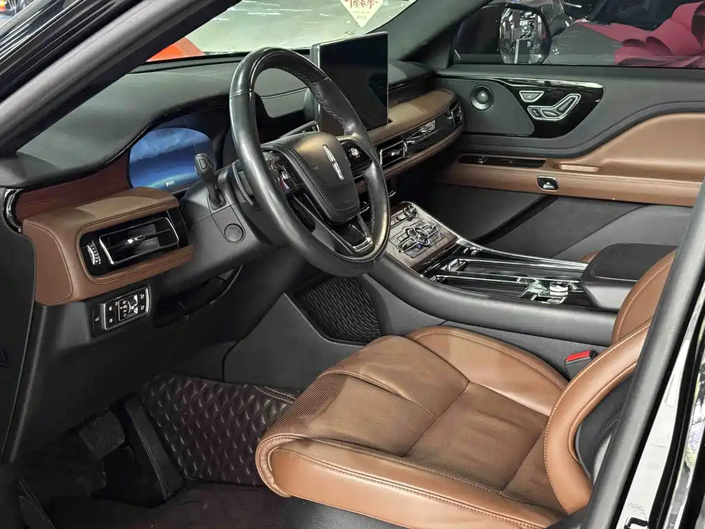Lincoln Aviator — миниатюра 6