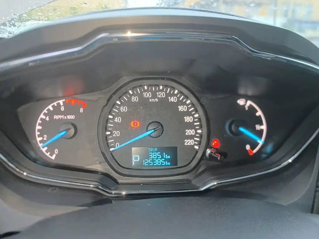 Ford Escort — миниатюра 12