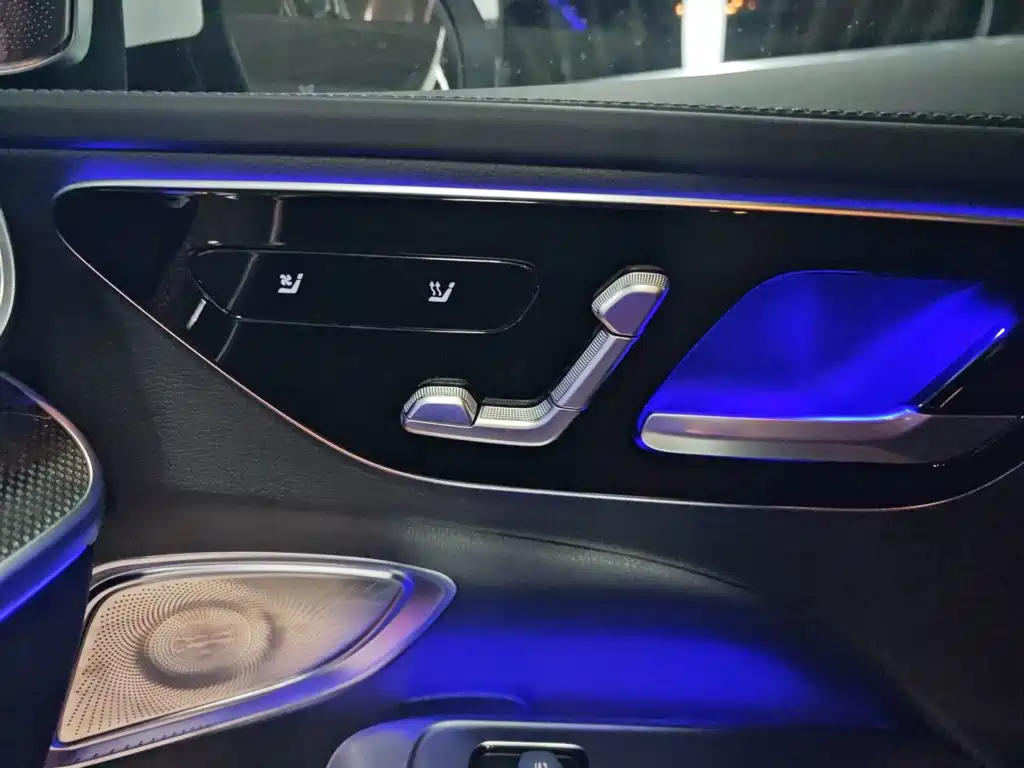 Mercedes-Benz C-Class — миниатюра 14