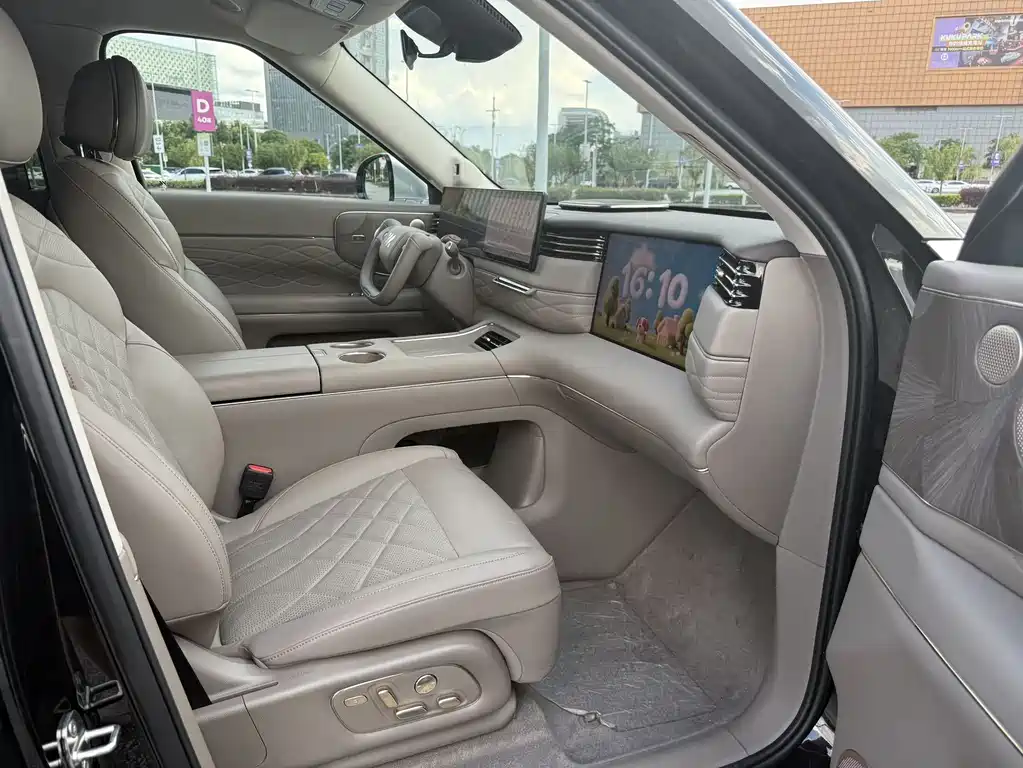 IM Motors LS9 2026 52 Ultra