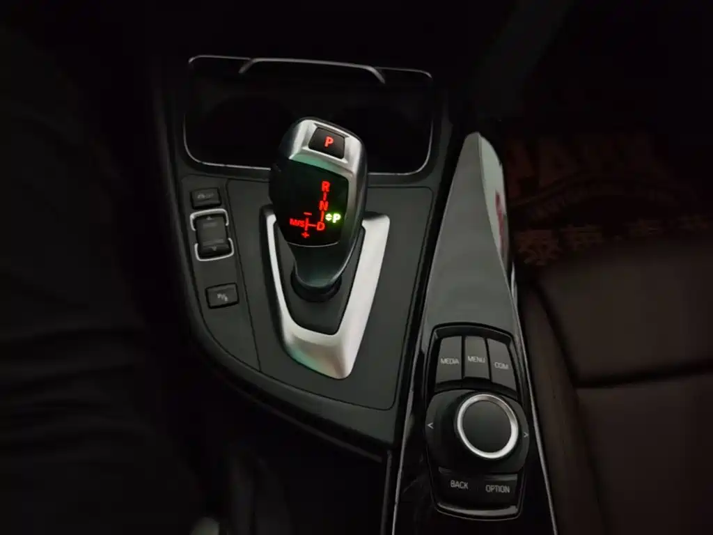 BMW 3 Series — миниатюра 14