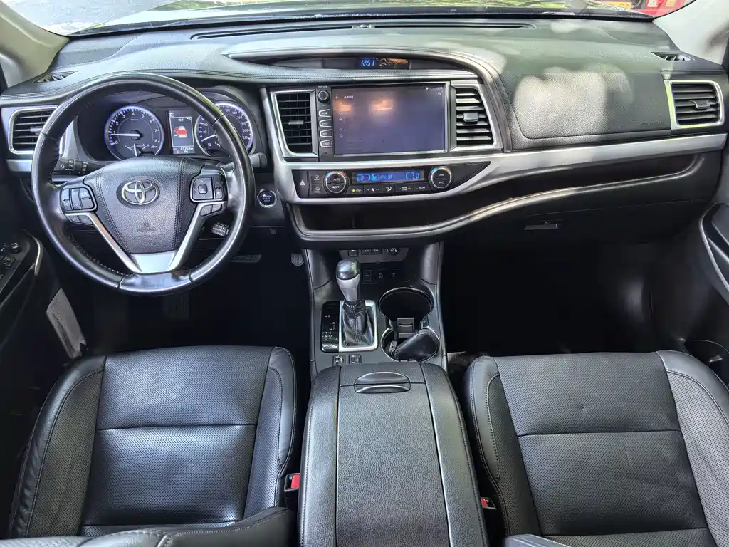 Toyota Highlander — миниатюра 21