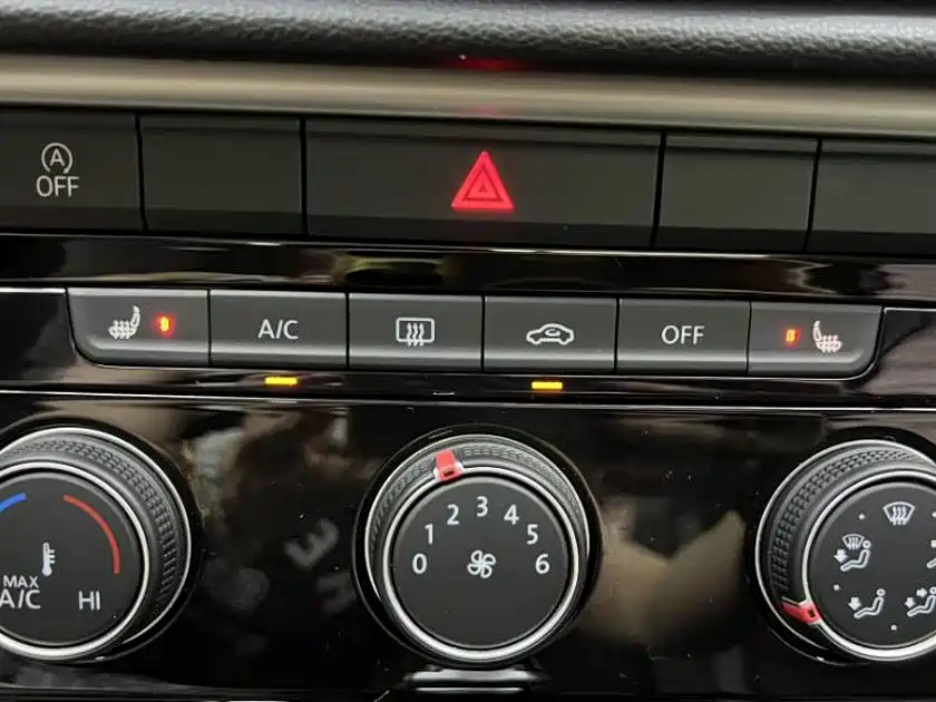 Volkswagen T-Roc — миниатюра 16
