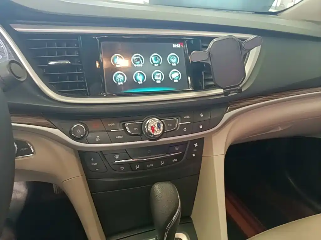 Buick Excelle — миниатюра 13