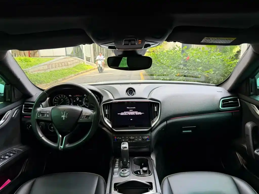 Maserati Ghibli — миниатюра 8