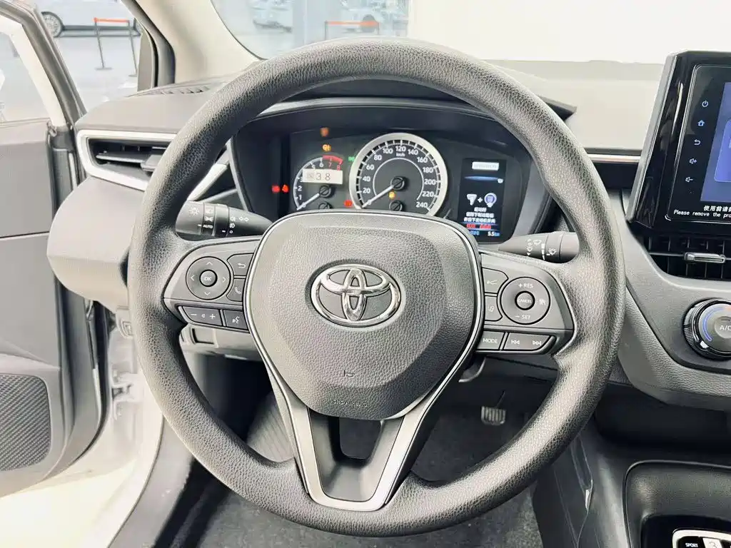 Toyota Corolla — миниатюра 10