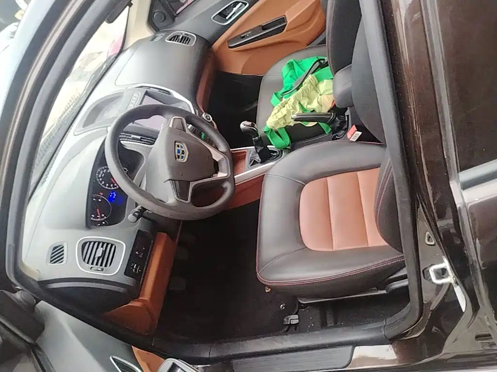 Geely King Kong — миниатюра 15