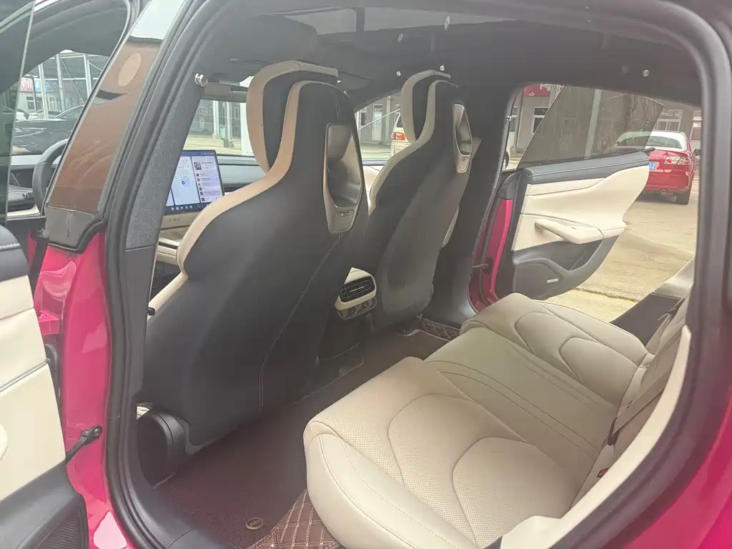 XIAOMI CAR XIAOMI SU7