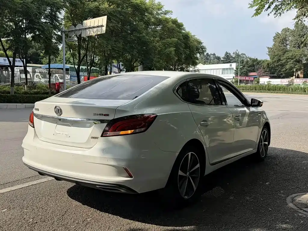 MG MG6 — миниатюра 12