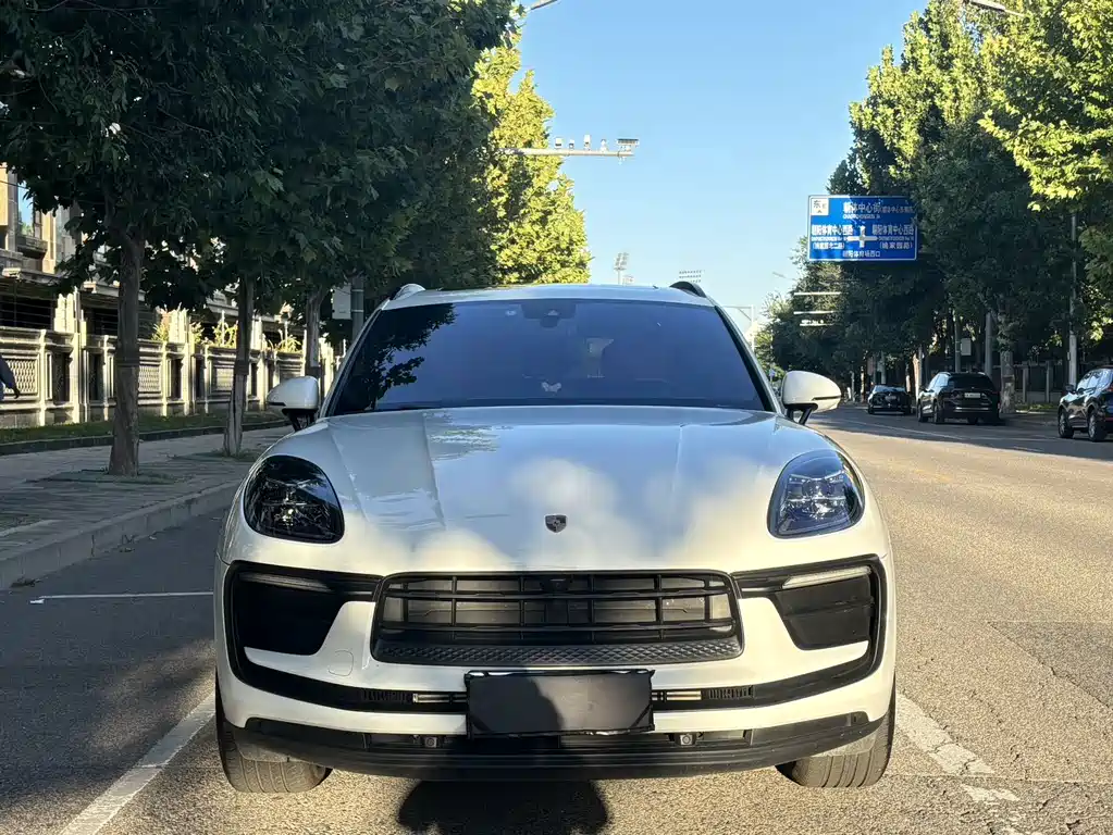 Porsche Macan — миниатюра 2