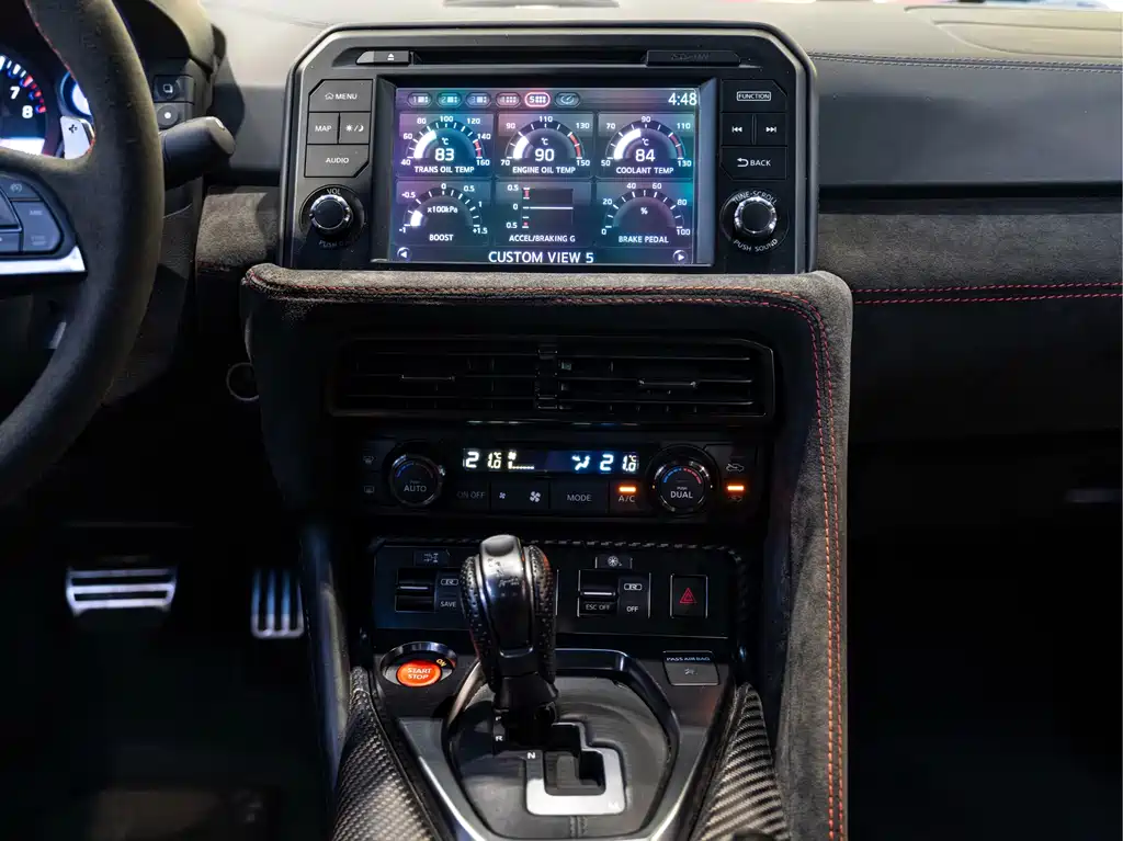 Nissan GT-R — миниатюра 18
