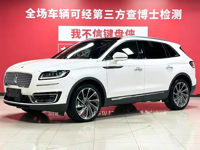 LINCOLN NAVIGATOR (IMPORT)