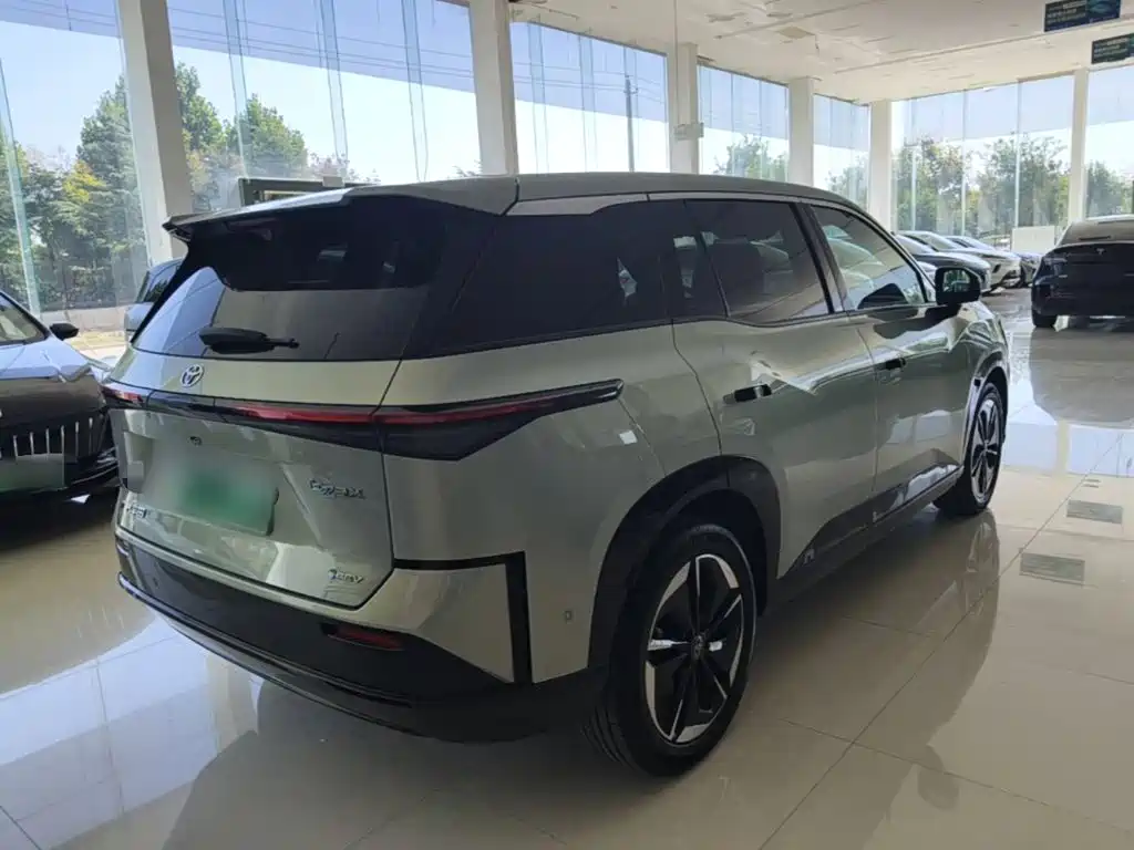 Toyota bZ3X — миниатюра 7