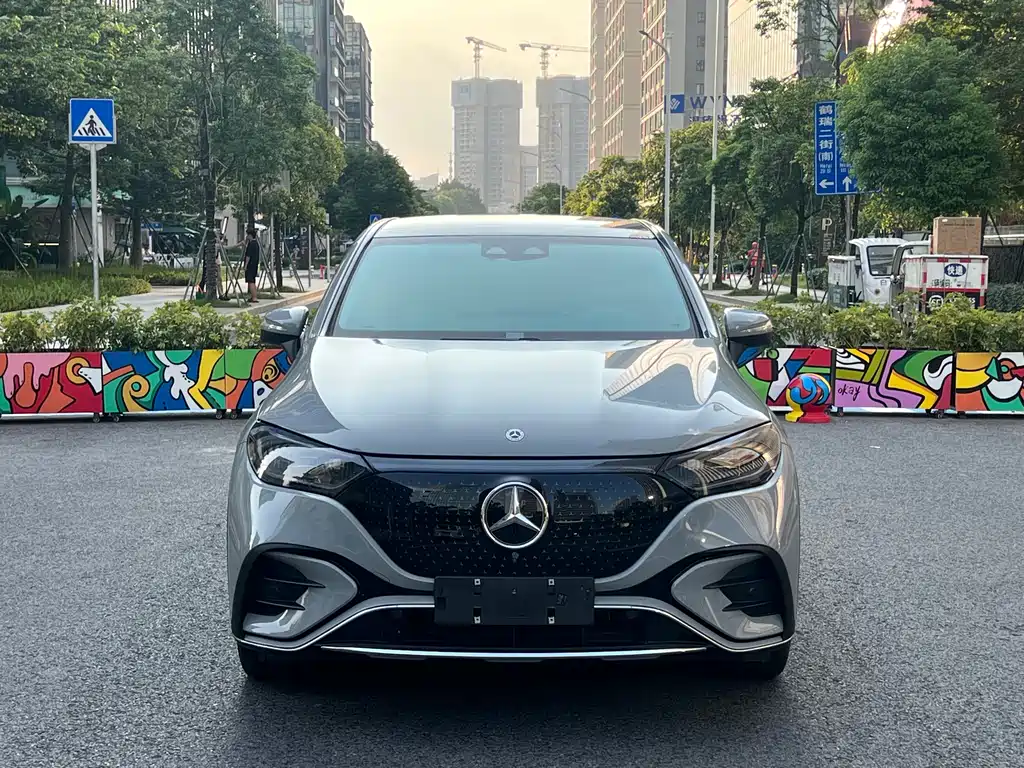 MERCEDES-BENZ EQE SUV