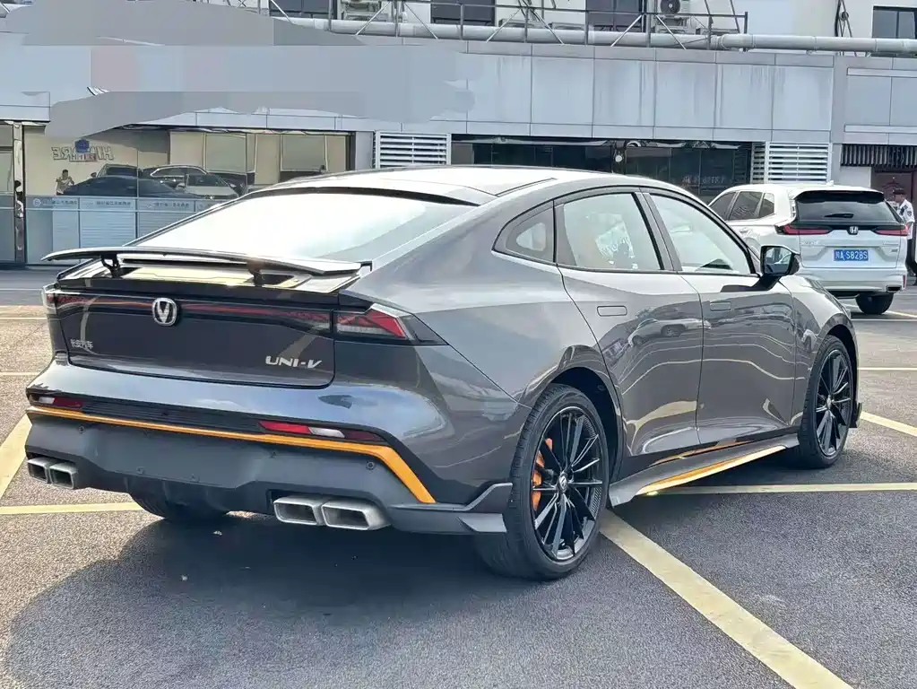 Changan UNI-V — миниатюра 7
