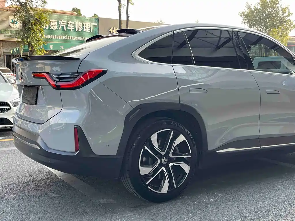 NIO NIO EC6