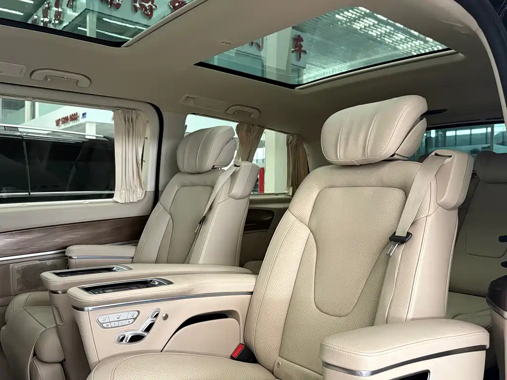 Mercedes-Benz V-Class — миниатюра 8