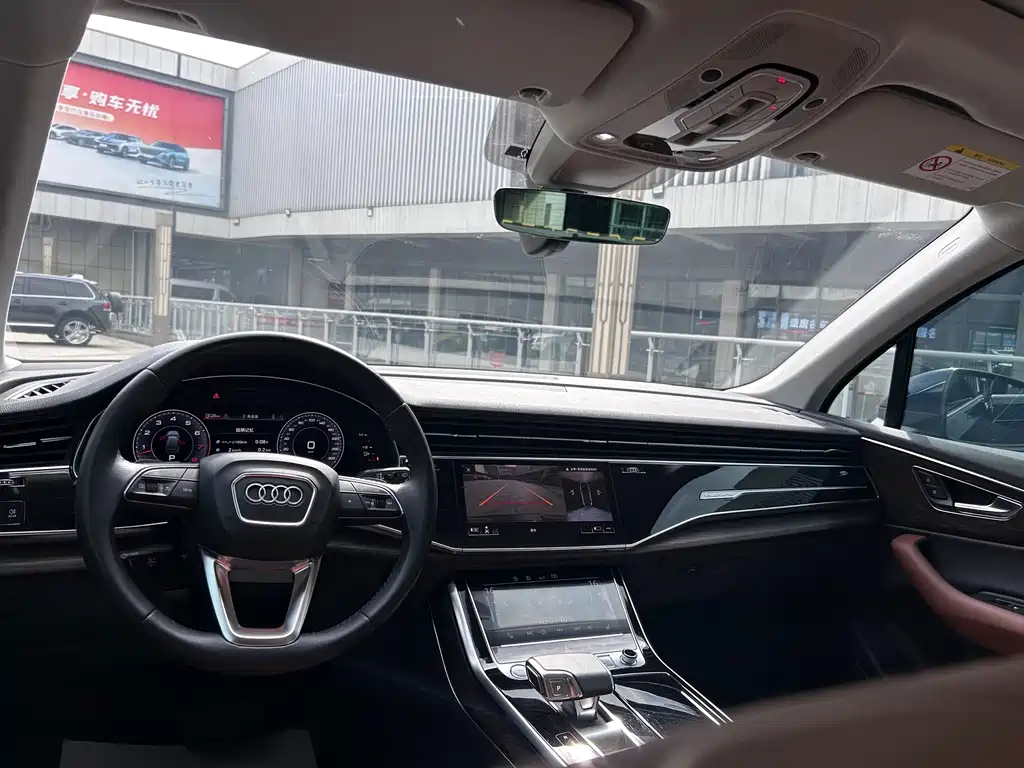 Audi Q7 — миниатюра 12