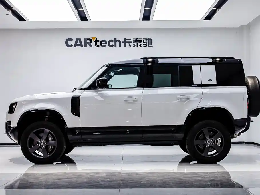 Land Rover Defender — миниатюра 3