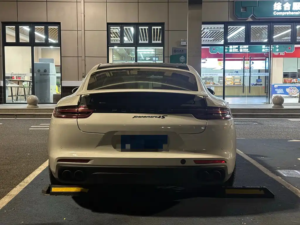 Porsche Panamera — миниатюра 6