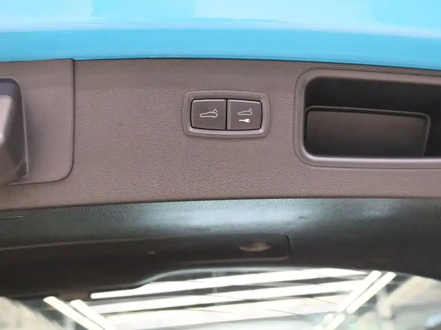 Porsche Macan — миниатюра 20