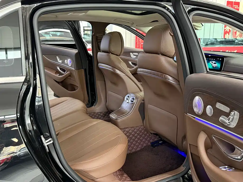 MERCEDES-BENZ E CLASS