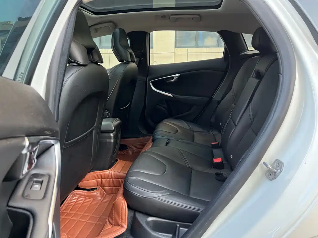 Volvo V40 2015 1.6T