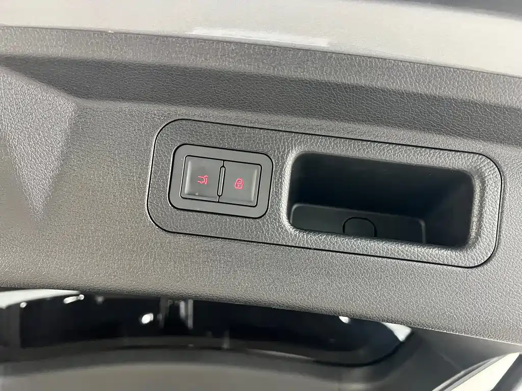 BYD Song Pro Pro 2026 DM-i 220KM