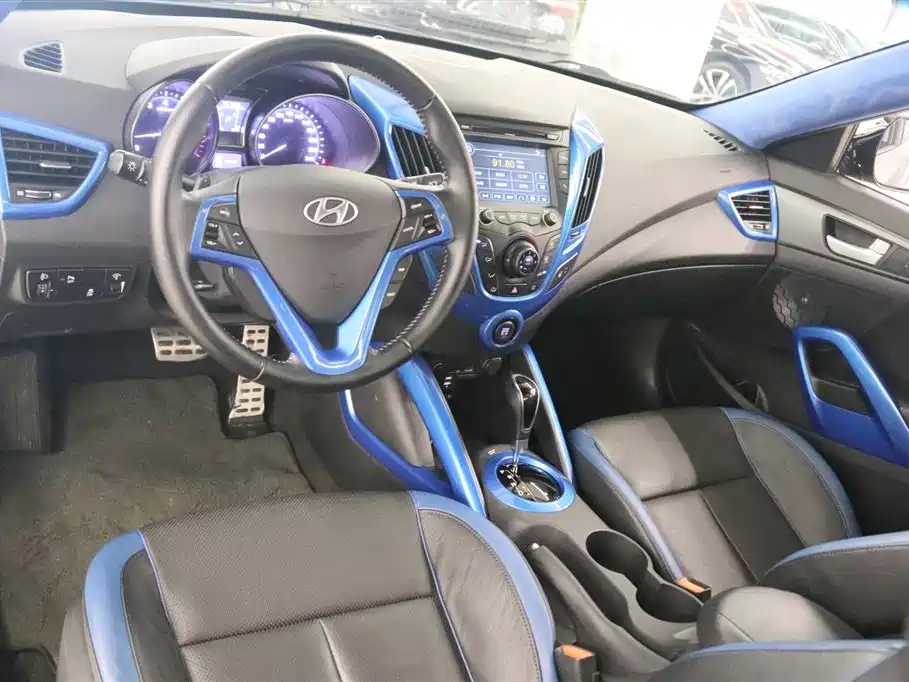 Hyundai Veloster 2012 1.6T AT Luxury