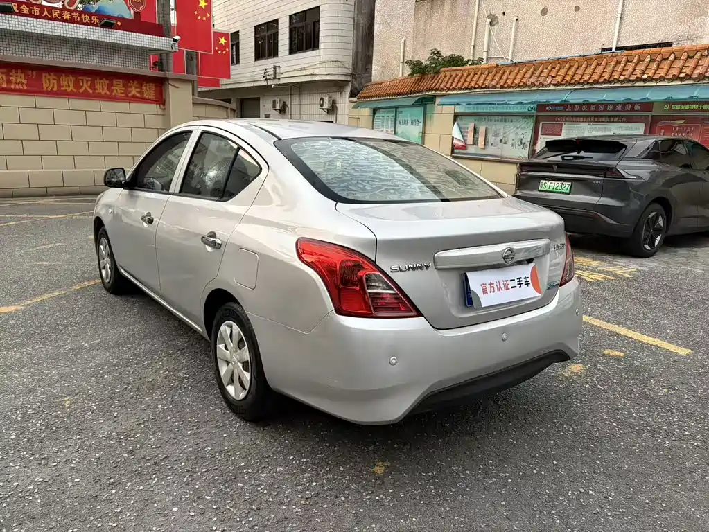 Nissan Sunny — миниатюра 7